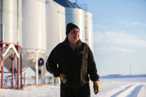 MIKAELA MACKENZIE / WINNIPEG FREE PRESS Les Ferris has written a blog detailing his experience with prostate cancer and continues to update it to share his story with other men in hopes of helping them have a different outcome than his.