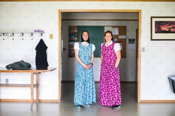 MIKAELA MACKENZIE / WINNIPEG FREE PRESSJudith Maendel (left) and her sister-in-law Karissa Maendel at the Baker Colony. They work 12-hour shifts a few days a week at the hospital and still cook, garden and work at the colony on their off time.