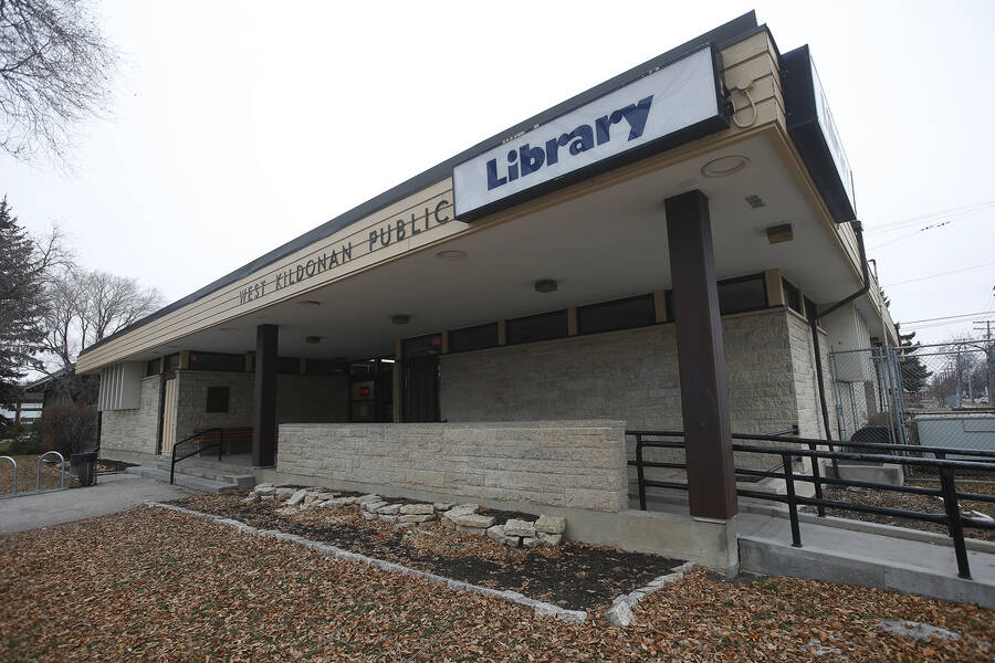 JOHN WOODS / WINNIPEG FREE PRESS FILES
On Wednesday, EPC members opted to receive the proposal “as information” instead of acting on it, which will leave the current West Kildonian Library in place and not pursue the lease.