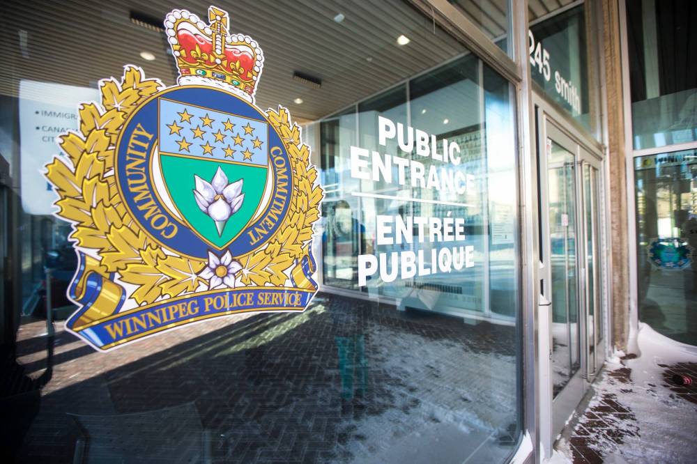 MIKAELA MACKENZIE / WINNIPEG FREE PRESS FILES
The Winnipeg Police Service headquarters. Independent Investigation Unit of Manitoba civilian director Zane Tessler has recommended no charges against the officer for the Feb. 19, 2021, incident, deciding use of force was reasonable, the IIU said Tuesday.