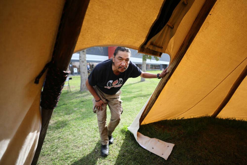 RUTH BONNEVILLE / WINNIPEG FREE PRESS
Norville Tait said he lost his West End home in 2020, after losing his job. He’s been travelling from shelter to shelter since.