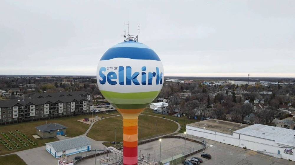 Alberta’s Canadian Premium Sands Inc. announced plans last week to pivot to solar glass production and has chosen Selkirk as the base of its manufacturing operations.