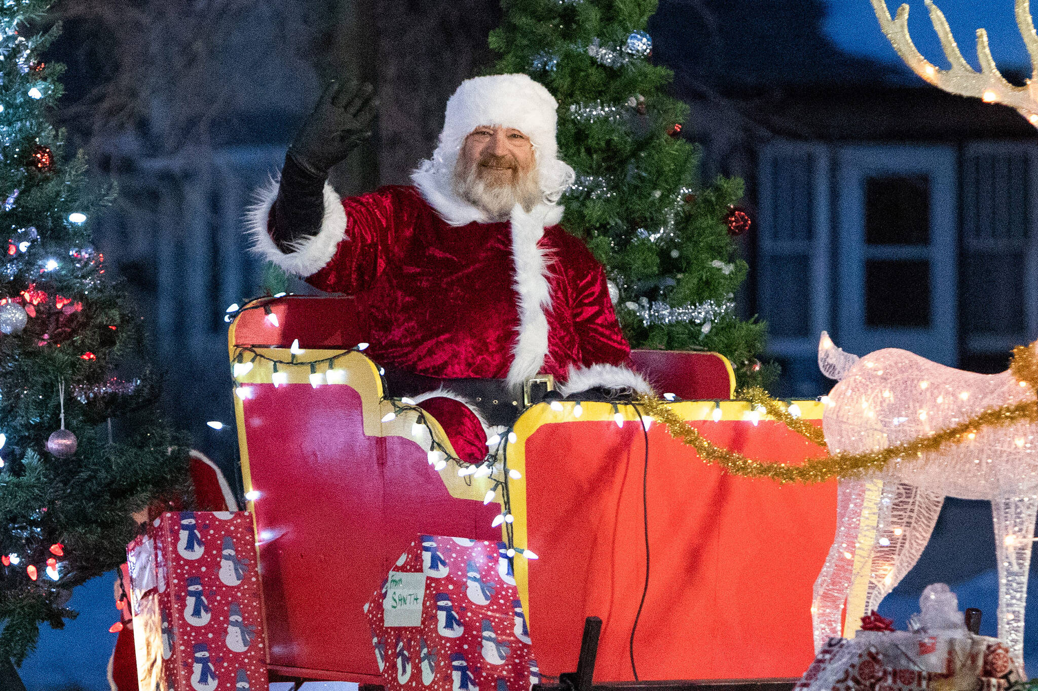 West End volunteers creating Christmas parade tradition Winnipeg Free Press