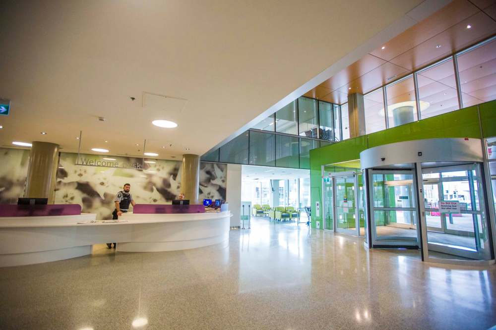 MIKAELA MACKENZIE / WINNIPEG FREE PRESS FILES
The lobby at the new HSC Women’s Hospital, which opened on Sunday.