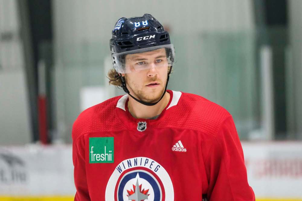 Rarely flashy, Nathan Beaulieu's a more-than competent defender who plays physical and isn't afraid to block shots. (Daniel Crump / Free Press files)