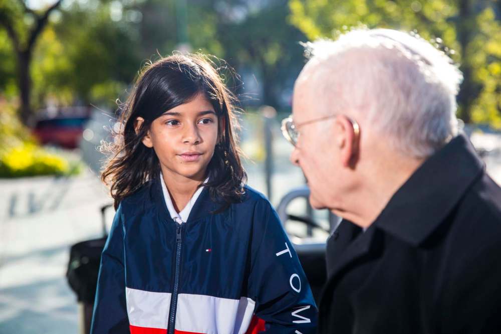 MIKAELA MACKENZIE / WINNIPEG FREE PRESS FILES
Nine-year-old Kashaf Zahra, left, with immigration lawyer David Matas will get another chance to stay in Canada.
