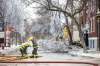 Fire crews work at the scene of an apartment fire on the 500 block of Agnes Street in Winnipeg on Thursday, Dec. 26, 2019. (Mikaela MacKenzie / Winnipeg Free Press)