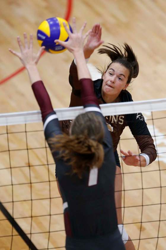 University of Manitoba Bisons’ Kearley Abbott (5) scores the point off this spike against McMaster Mauraders’ Jessie Nairn (7) in the 2019 Wesmen Classic at the University of Winnipeg in Winnipeg Sunday. (John Woods / Winnipeg Free Press)