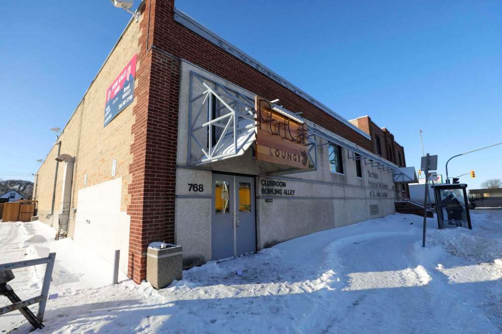 RUTH BONNEVILLE / WINNIPEG FREE PRESS
The Polish Fraternal Aid Society of St. John Cantius, at the corner of Arlington Street and Mountain Avenue, is for sale for $1.4 million.