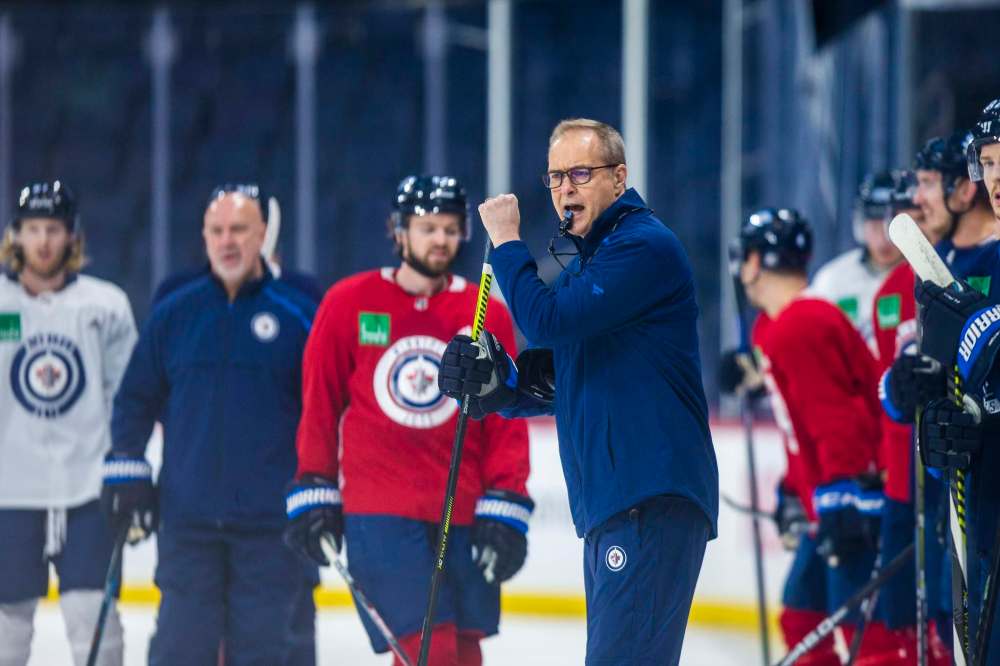 MIKAELA MACKENZIE / WINNIPEG FREE PRESS
Winnipeg Jets head coach Paul Maurice at Jets practice at Bell MTS Place on Thursday. The Jets have renewed Maurice's contract for another three seasons.
