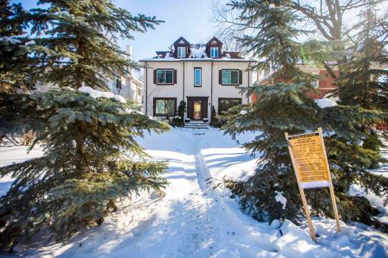 MIKAELA MACKENZIE / WINNIPEG FREE PRESSThe residence at 604 Stradbrook Ave. once belonged John Bracken, Manitoba premier from 1922 to 1943. The current owners plan to demolish the building to make way for a 32-unit apartment complex.