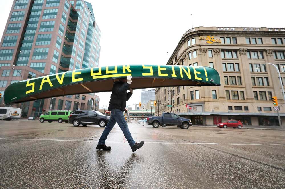 The 10 per cent cut to Save Our Seine amounts to $3,000 for the environmental organization, which works on protecting the Seine River. (Ruth Bonneville / Winnipeg Free Press files)