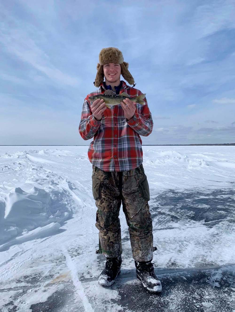SUPPLIED
Dylan Samberg, top Winnipeg Jets prospect, showing off a fish he caught Tuesday on Lake of the Woods.