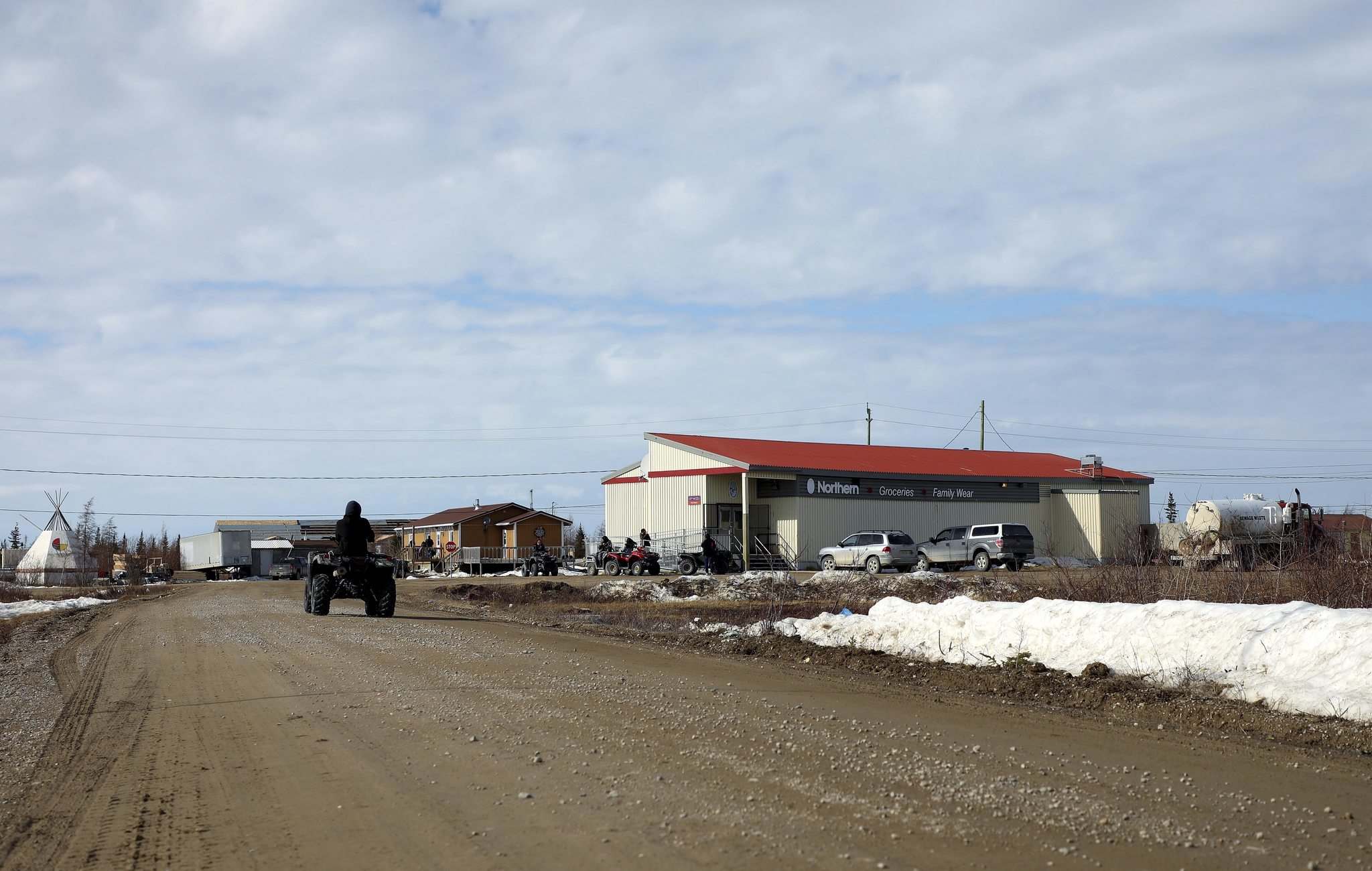 Northern stores boost wages amid pandemic Winnipeg Free Press