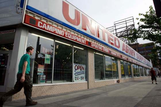 MIKE APORIUS / WINNIPEG FREE PRESS FILESThe Gimli Film Festival is looking for home video or film footage featuring late local landmarks, such as the United Army Surplus store on Portage Avenue.