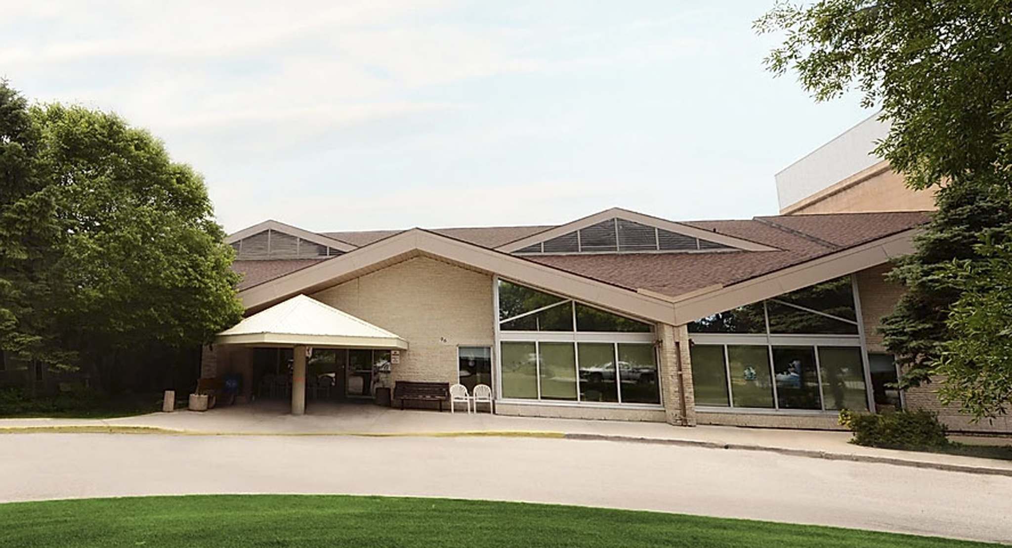 Gimli carehome worker has COVID19, nine residents sick Winnipeg