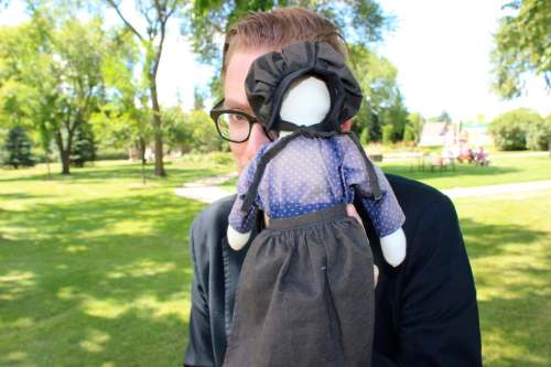 When public health officials clamped down on groups larger than 10, Andrew Unger found humour in that by writing a ficitious 225-word story about how that rule was going to be tough for large Mennonite families. (Brenda Suderman / Winnipeg Free Press files)