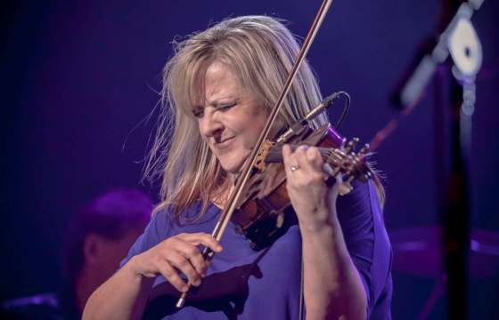 James Rinn photoViolinist Karen Barg and her Luminous String Quartet has produced a CD featuring string-quartet versions of a number of Canadian rock hits.