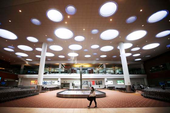 JOHN WOODS / WINNIPEG FREE PRESSVisitors to Winnipeg's airport are few and far between as many flights have been cancelled owing to the COVID-19 pandemic.