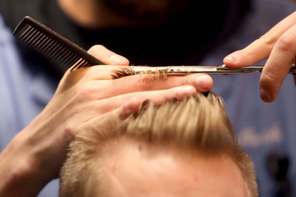 RUTH BONNEVILLE / WINNIPEG FREE PRESS
The province has given the green light for hair stylists and barbers to reopen Monday.