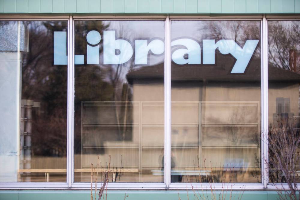MIKAELA MACKENZIE / WINNIPEG FREE PRESS FILES
The closed River Heights Library.