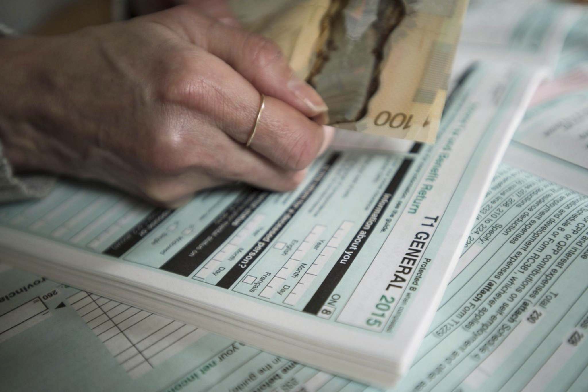 Canadians who filed paper tax returns can expect ‘significant delays
