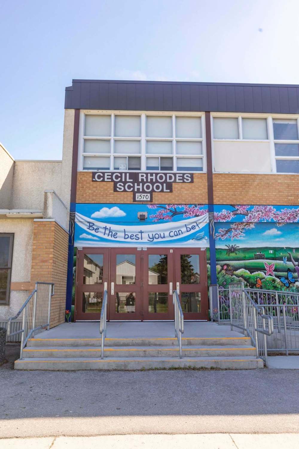 Concerns were first raised over Cecil Rhodes School nearly three decades ago. (Sasha Sefter / Winnipeg Free Press files)