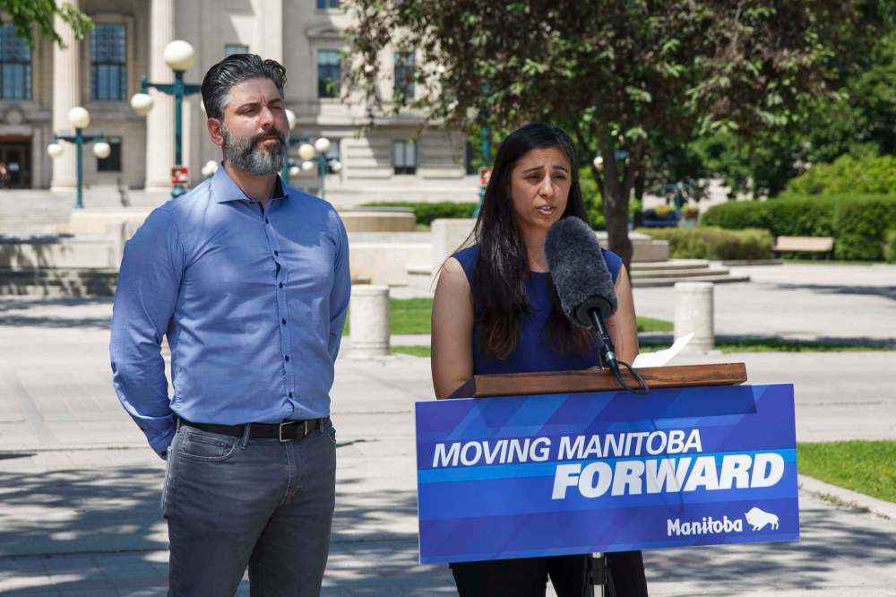 (Mike Deal / Winnipeg Free Press)
Marco and Suzanne Suzio of Madox’s Warriors Inc. is a non-profit formed in the memory of Madox Suzio, who was nine when he died in 2014 due to diffuse intrinsic pontine glioma, a rare brain tumour.