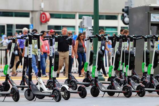 (Eduardo Contreras/San Diego Union-Tribune/TNS)All large number of rental scooters parked on a sidewalk in San Diego. A recent report recommends the City of Winnipeg ask the provincial government of Manitoba to approve a trial for e-scooters to operate on the city’s transportation network.