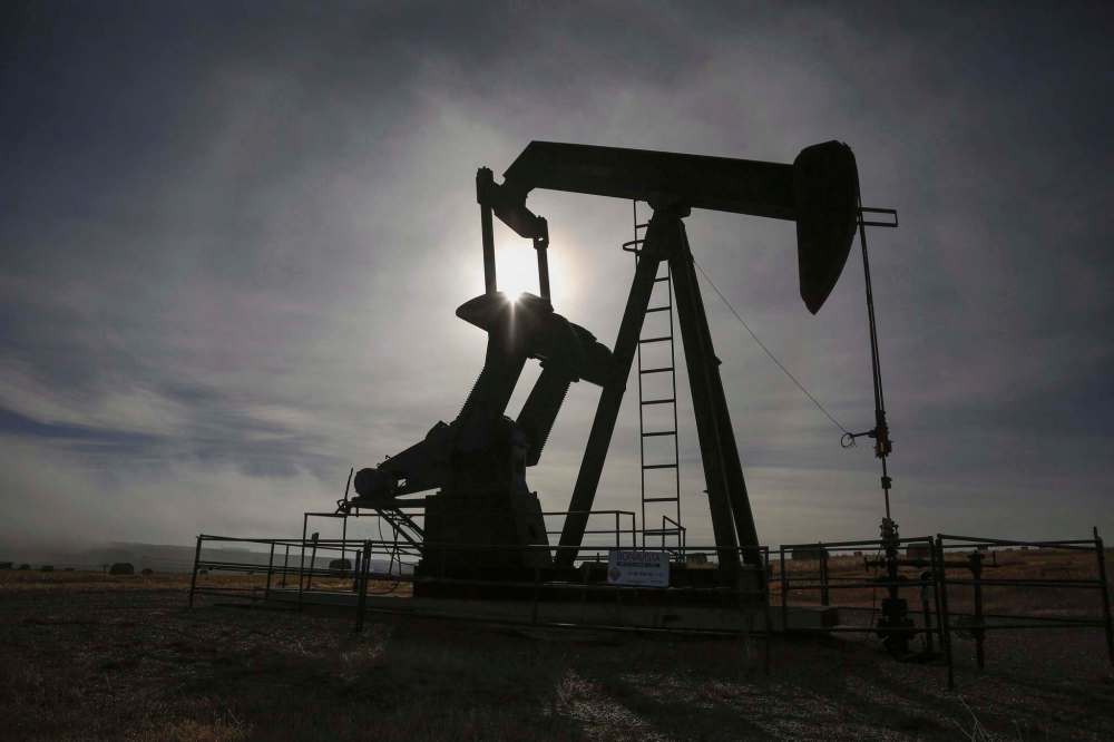 JEFF MCINTOSH / CANADIAN PRESS FILES
Post-secondary institutions in Alberta have oriented research work toward attracting funding for fossil fuel industry research.