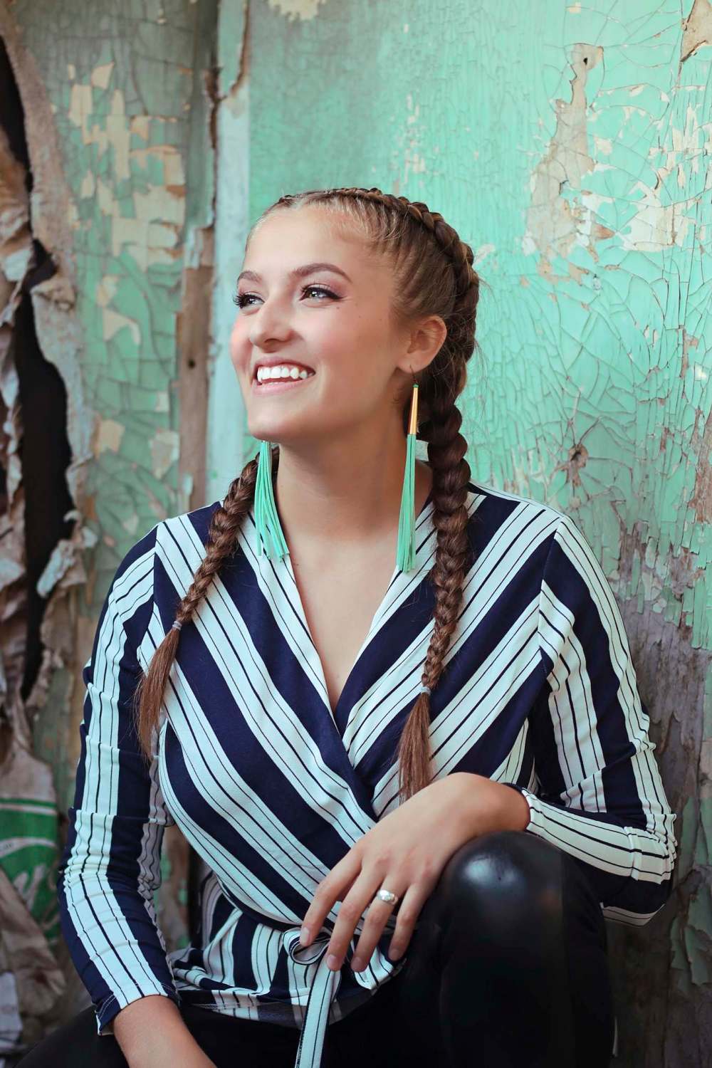 Folk singer Ila Barker performs live on Instagram Saturday at 7 p.m. as part of First Up with RBCxMusic.