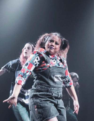 Smart Rosales photo
Tabanera performs as Kilusan on stage.
