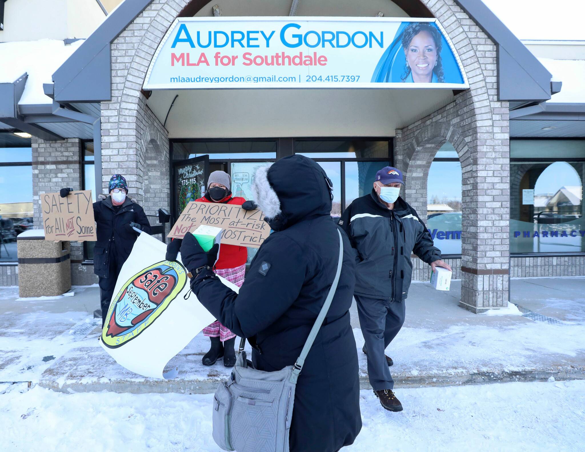 Protesters demand free masks for Manitobans Winnipeg Free Press