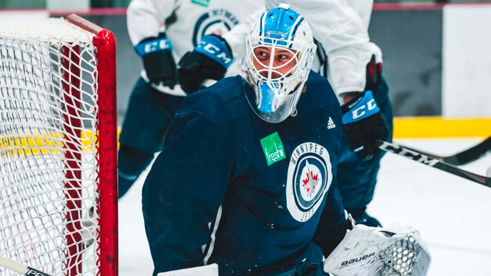 TYLER ESQUIVEL / WINNIPEG JETS
Laurent Brossoit will be returning as the backup goaltender to the Winnipeg Jets next season.