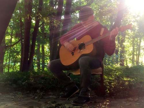 Mary Ellen Beatty photo
Musician David Leask used the Six String Nation guitar on his latest EP, Voyageur in Song.