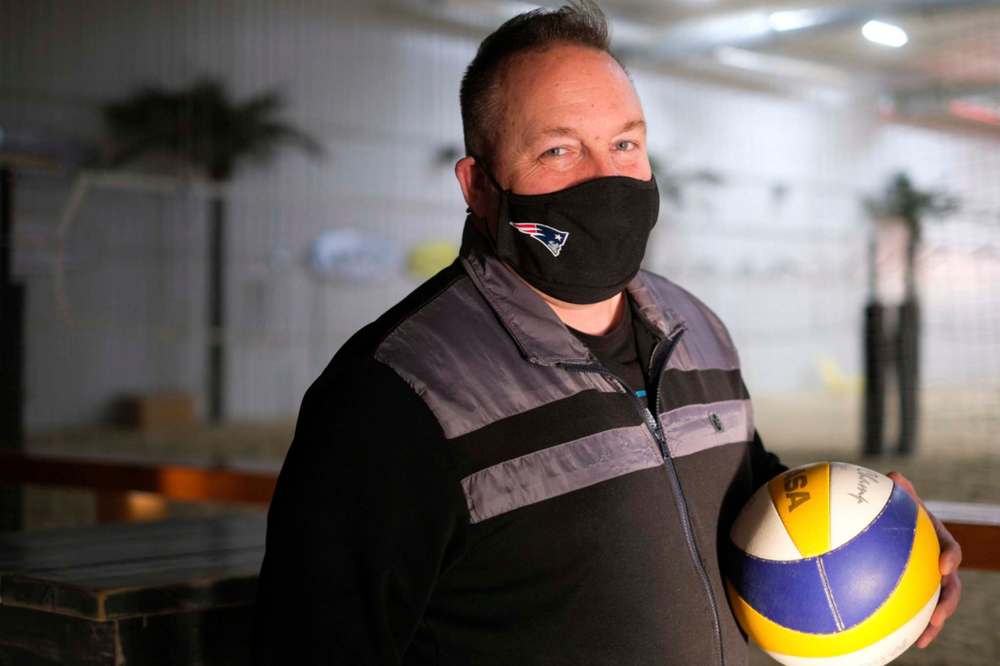 Daniel Crump / Winnipeg Free Press
Daryl Didyk, owner of the Beach Volleyball Centre, runs several recreational leagues throughout the week and is facing a big hit due to the province's new red level restrictions.