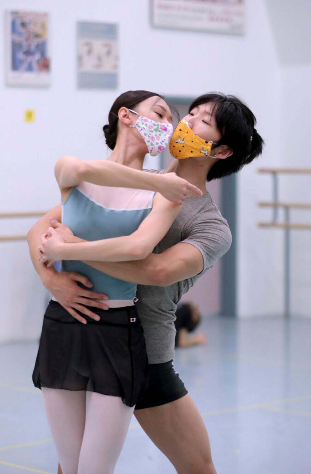 Chenxin Liu (left) and Yue Shi.