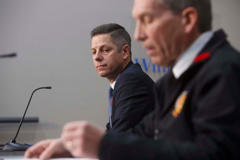 MIKE DEAL / WINNIPEG FREE PRESS
Mayor Brian Bowman and Winnipeg Fire Paramedic Service Chief John Lane.