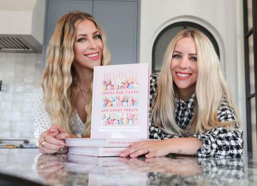 RUTH BONNEVILLE / WINNIPEG FREE PRESS
Ashley Kosowan (left), and Jenna Hutchinson created a cookbook with the same esthetic as their popular local bakery's social media.