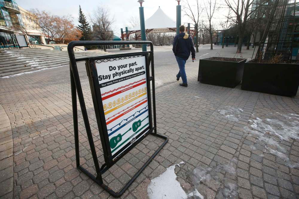 JOHN WOODS / WINNIPEG FREE PRESS
Traffic at The Forks is virtually non-existent under the province’s code red.