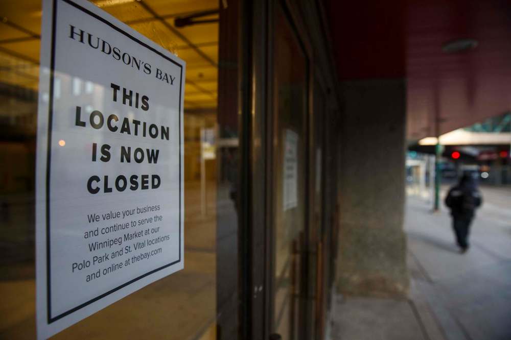 MIKE DEAL / WINNIPEG FREE PRESS
Signs indicate the store is now closed, a few weeks earlier than was anticipated.