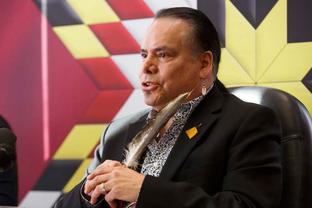 MIKE DEAL / FREE PRESS FILES
“I want to commend Chief Eric Redhead for his diligent advocacy for the residents of Shamattawa. Last week he asked for help from the Canadian military and he did not stop asking for this assistance,” said Manitoba Keewatinowi Okimakanak’s Grand Chief Garrison Settee.