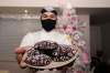 JESSE BOILY / WINNIPEG FREE PRESS
Chef Eejay Chua’s ube crinkle cookies are made with the purple yam frequently found in Filipino cuisine.