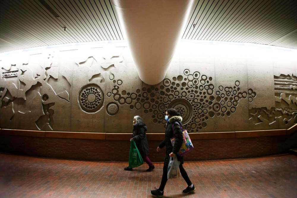 JOHN WOODS / WINNIPEG FREE PRESS
The underground concourse at Portage and Main in Winnipeg Wednesday.