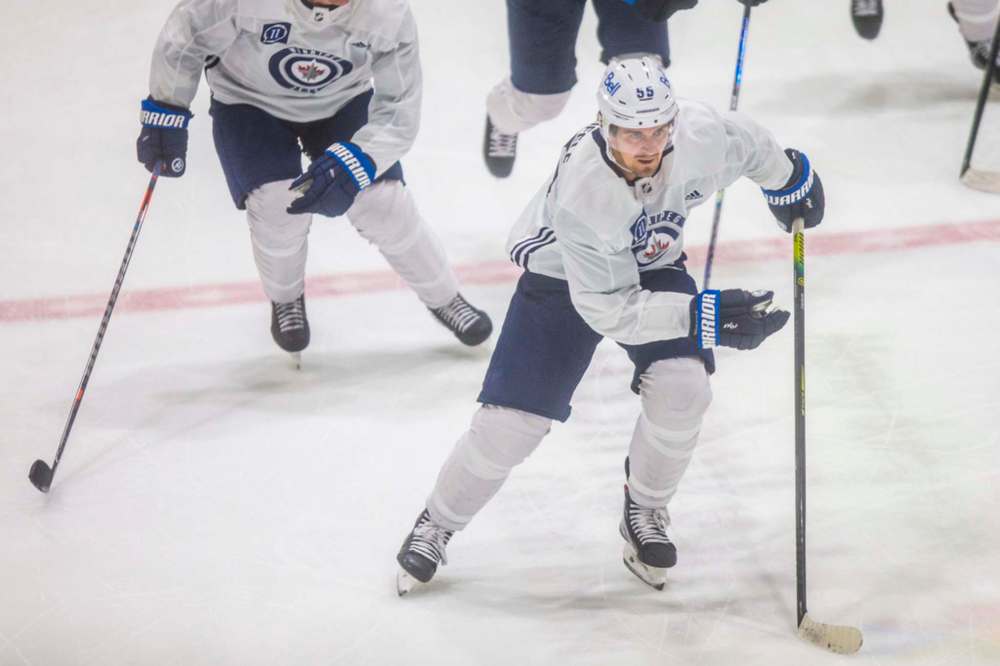 MIKAELA MACKENZIE / WINNIPEG FREE PRESS
Mark Scheifele at the first Jets skate of the season at the BellMTS Iceplex in Winnipeg on Monday. Scheifele appears fully recovered from a leg injury that knocked him out of the post-season against the Calgary Flames last August.