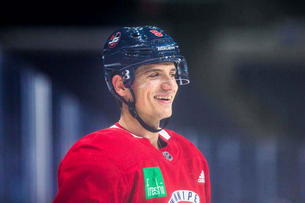 MIKAELA MACKENZIE / WINNIPEG FREE PRESS FILES
Luca Sbisa was claimed off waivers by the Nashville Predators.