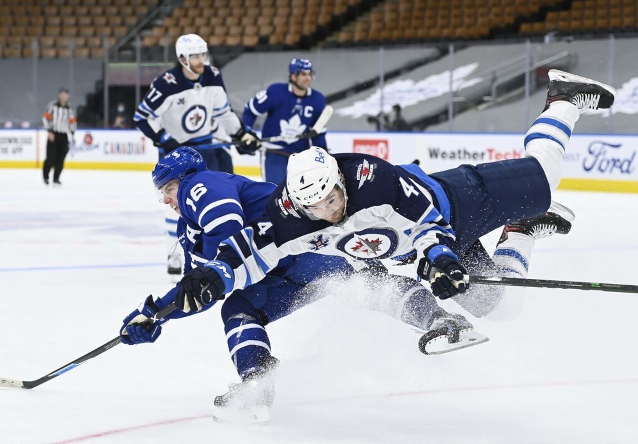Jets fall flat against Leafs in losing effort Winnipeg Free Press