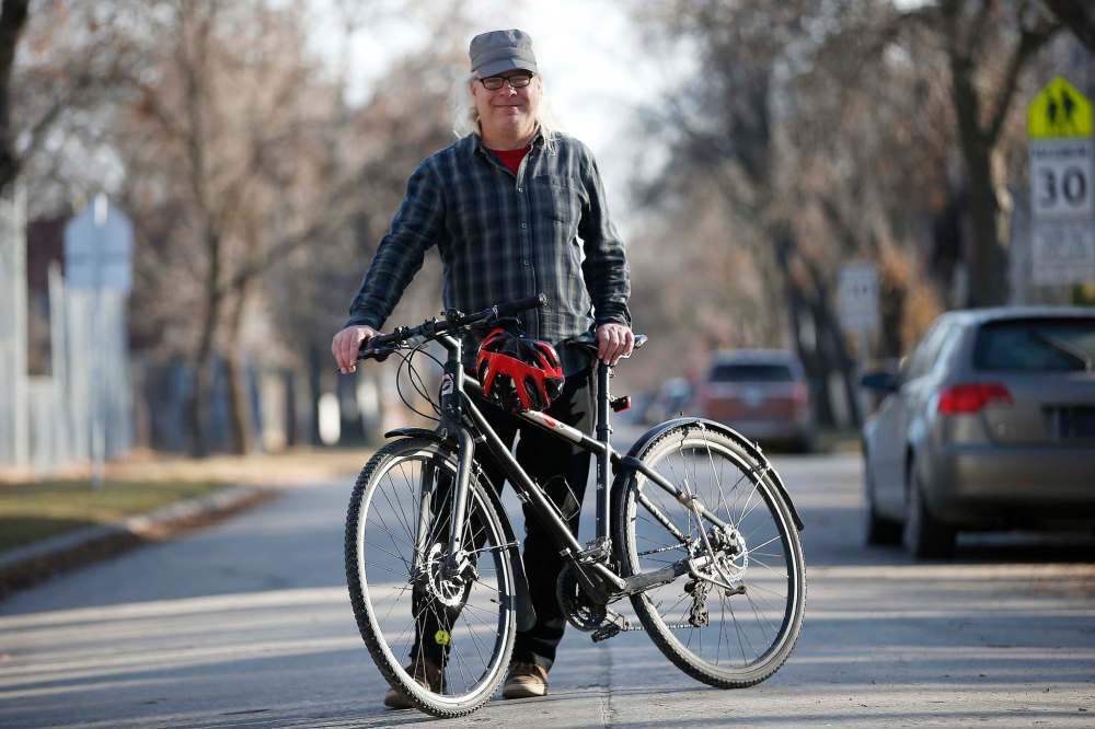 JOHN WOODS / FREE PRESS FILES
Mark Cohoe, the executive director of Bike Winnipeg, said his organization is conducting a feasibility study on bike-share programs.