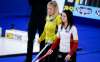 Team Manitoba skip Jennifer Jones (left) kept her cool in a Saturday night extra-end win over Kerri Eianarson. (Jeff McIntosh / The Canadian Press)