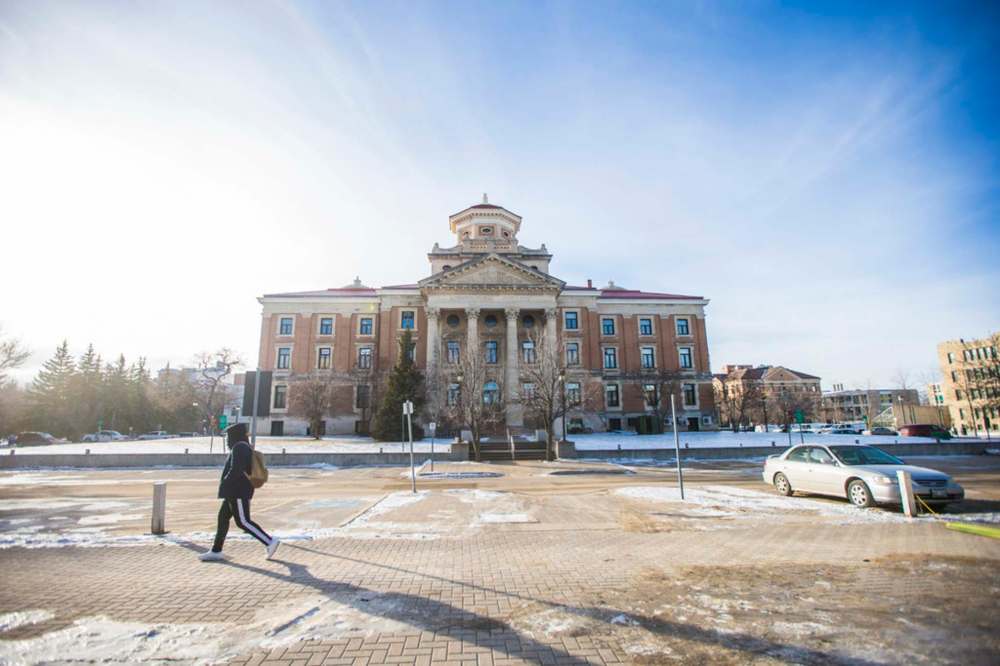 MIKAELA MACKENZIE / WINNIPEG FREE PRESS FILES
The University of Manitoba campus, pictured nearly empty in December, is planning a phased-in reopening of its campus to students and staff, starting this fall.
